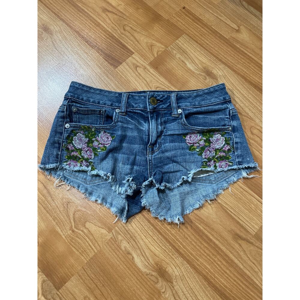 American eagle flower embroidered shorts